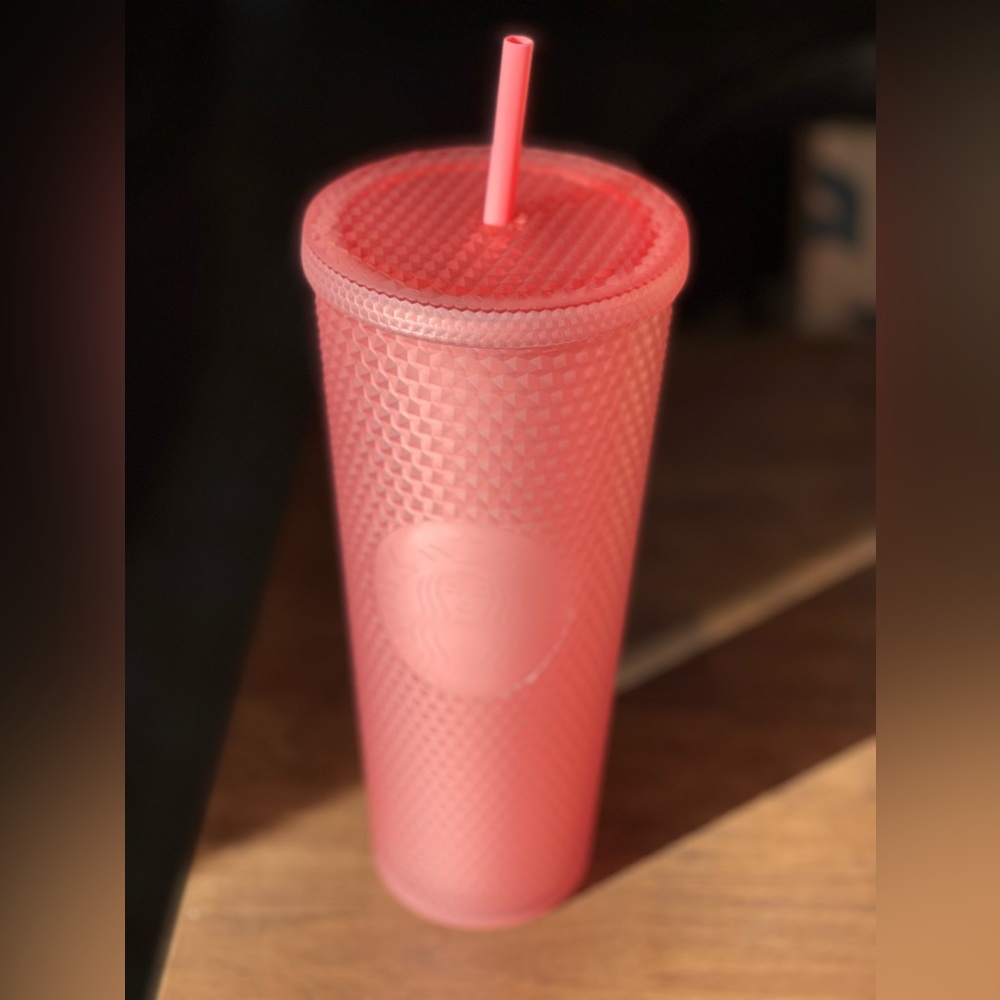 Venti Pink Studded Starbucks Tumblr. WINTER COLLECTION